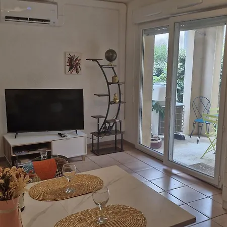 Apartmán 3p In A With Swimming Pool Carcassonne